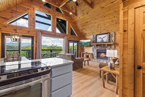 Maison, plusieurs lits, bain à remous, vue montagne (High Hopes) | Intérieur