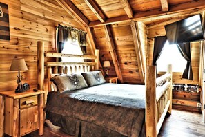 2 bedrooms, individually decorated, individually furnished, bed sheets - Rustic Get Away (Sevierville)