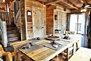 Maison, plusieurs lits, balcon, vue montagne (Rustic Get Away) | Restauration