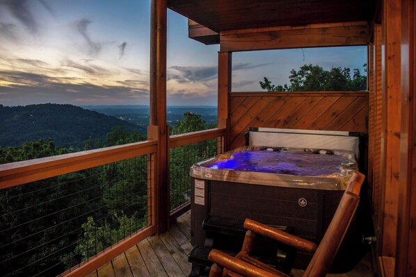 Hus, flere senger, kjøkken, fjellutsikt (As Good As It Gets) | Utendørs boblebad