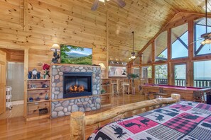 Game room - A Smoky Mountain Hide-a-way (Sevierville)