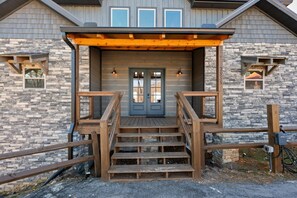 Exterior detail - The Phoenix (Sevierville)