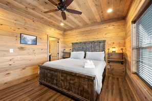 Room, Multiple Beds, Balcony, Mountain View (The Phoenix) | 5 bedrooms, individually decorated, individually furnished, bed sheets