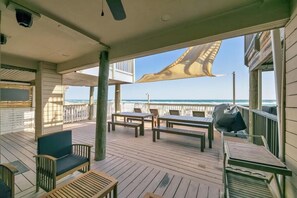 Townhome, Multiple Beds (Green Reef #6- Beachfront Bliss) | Outdoor dining