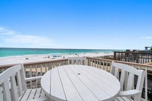 Townhome, Multiple Beds (Green Reef #6- Beachfront Bliss) | Outdoor dining