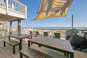 Townhome, Multiple Beds (Green Reef #6- Beachfront Bliss) | Outdoor dining