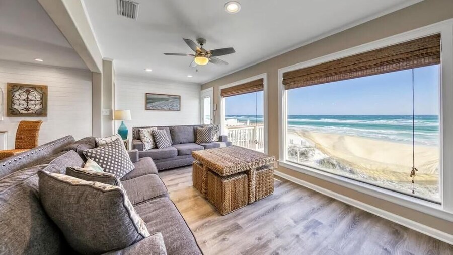 Green Reef #6- Beachfront Bliss