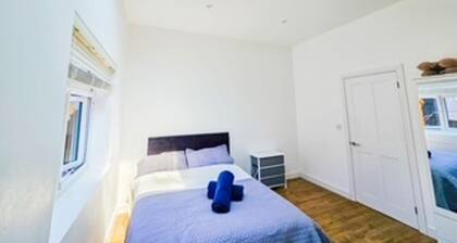Orpington Cozy Retreat With 3 Bed