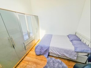 3 間臥室、熨斗/熨衣板、免費無線上網、床單