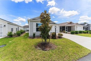 Exterior - The Palm Tree Pad - 3/2 Home (The Villages)