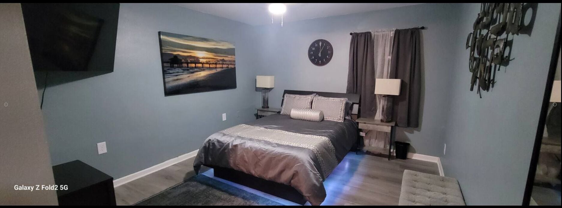 2 habitaciones, escritorio, tabla de planchar con plancha y wifi gratis 