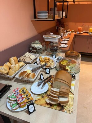 含每日歐陸早餐