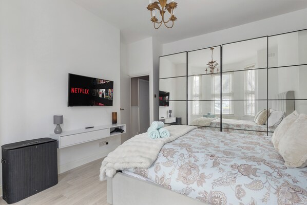 1 bedroom, WiFi, bed sheets