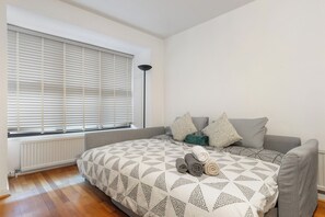 1 habitación, cuna de viaje, wifi y ropa de cama 