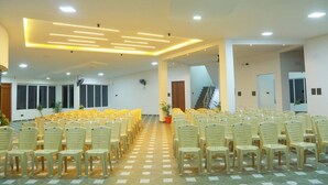 Bàn, truy cập Internet không dây miễn phí 