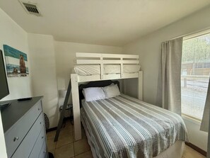 2 bedrooms, WiFi, bed sheets