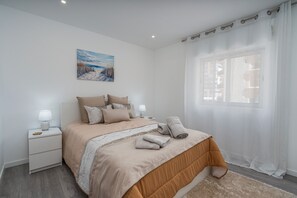 2 bedrooms, WiFi, bed sheets