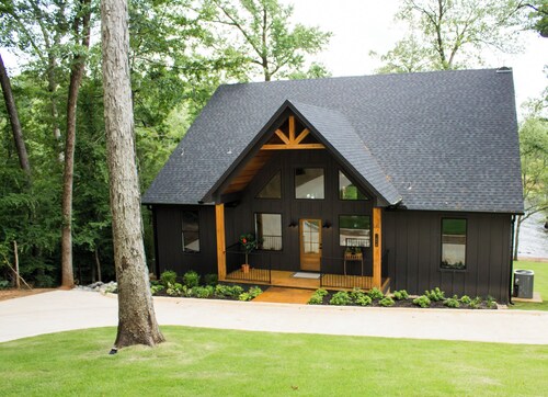"Tipi" Cabin is a newly built, elevated rustic home on Lake D'arbonne!