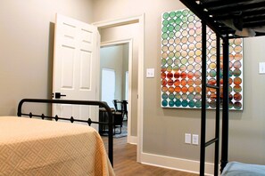 2 bedrooms, WiFi, bed sheets - Unit 2 Willow Creek Cabins (Sterlington)