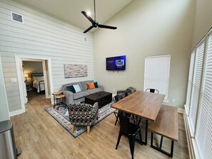 TV - Unit 4 Willow Creek Cabins (Sterlington)