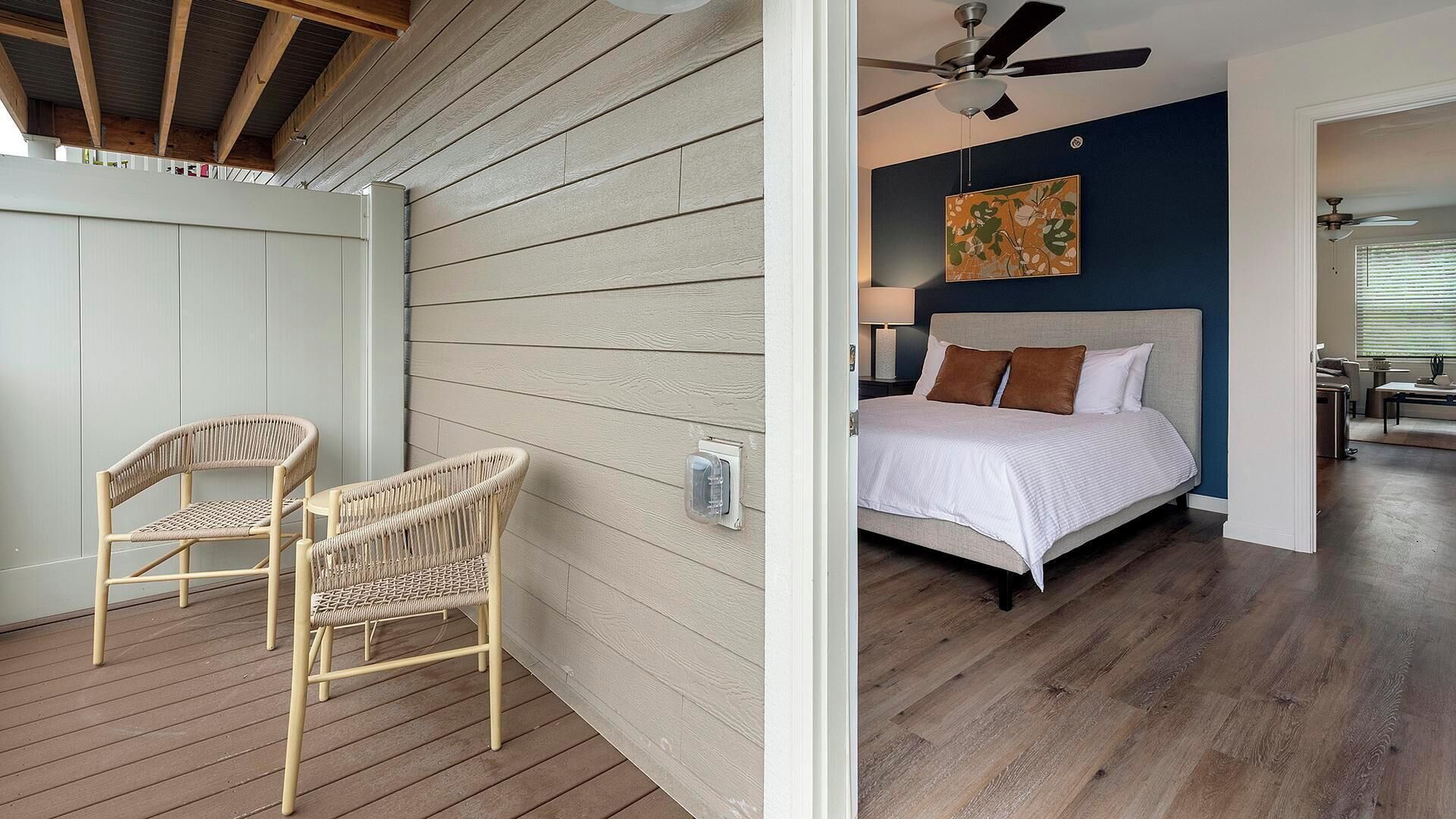 1 soveværelse, skrivebord, strygejern/strygebræt, internetforbindelse