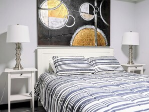 2 bedrooms, iron/ironing board, WiFi, bed sheets