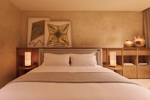 Deluxe suite, 1 kingsize bed | Luxe beddengoed, donzen dekbedden, verduisterende gordijnen, gratis wifi
