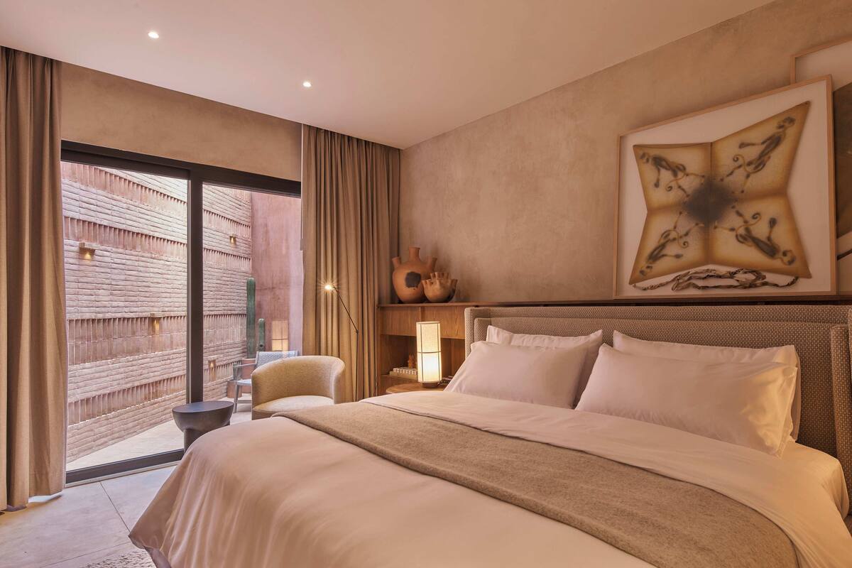 Deluxe Suite, 1 King Bed (A) | Premium bedding, down comforters, blackout drapes, soundproofing