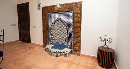 Villa-6-bedroom riad with swimming pool, in enchanting Marrakech