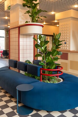 Lobby - Student Depot 96 | Wrocław | Comfy Studio | Desk (Wrocław)