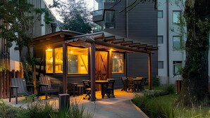 公寓 | 室外用餐