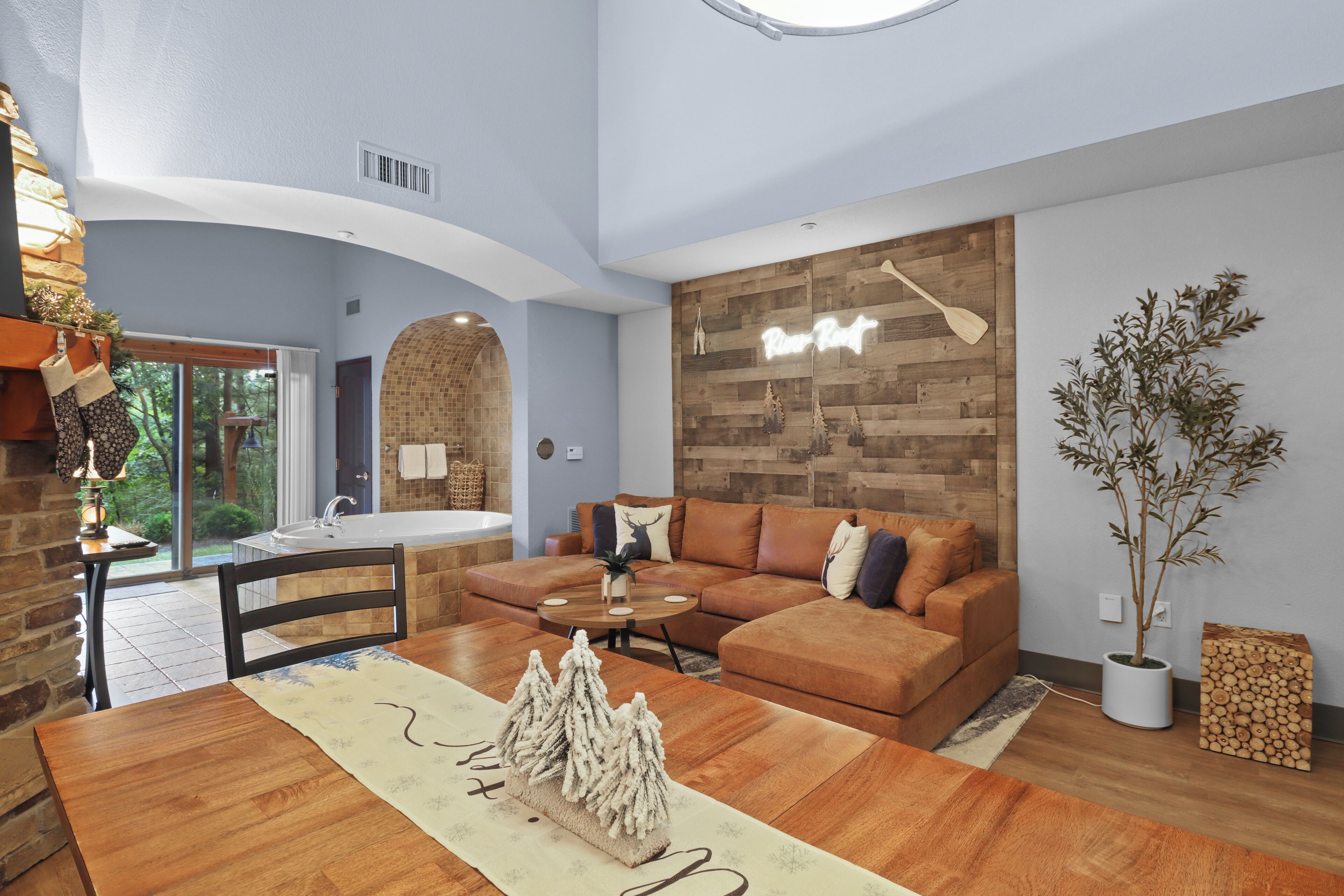 智能电视、壁炉