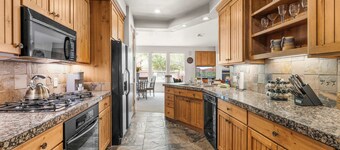 Lava Falls Red Rock Retreat - Close to Tuacahn