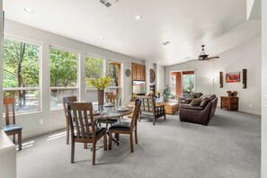 TV, fireplace, offices
