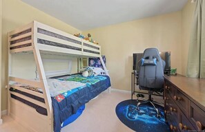 2 bedrooms, WiFi, bed sheets