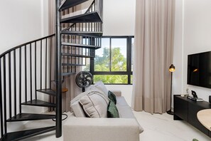 Ligga Arena | Centro | Shopping Estação | C219 | Coin séjour | TV connectée de 32 pouces avec chaînes numériques, Netflix