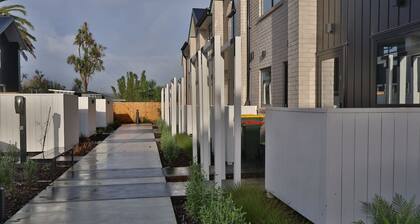 Cosy 2BR House in Awaroa Road