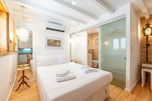 Iron/ironing board, Internet, bed sheets - GuestReady - Alfama Terrace F (Lisbon)