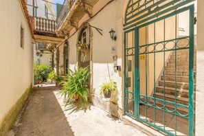 Exterior detail - GuestReady - Alfama Terrace F (Lisbon)