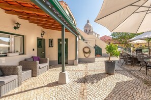 Outdoor dining - GuestReady - Alfama Terrace B1 (Lisbon)