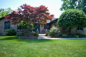 المنشأة من الخارج