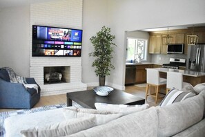 TV, fireplace