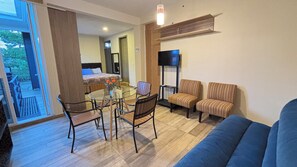 1 chambre, fer et planche à repasser, Wi-Fi, draps fournis