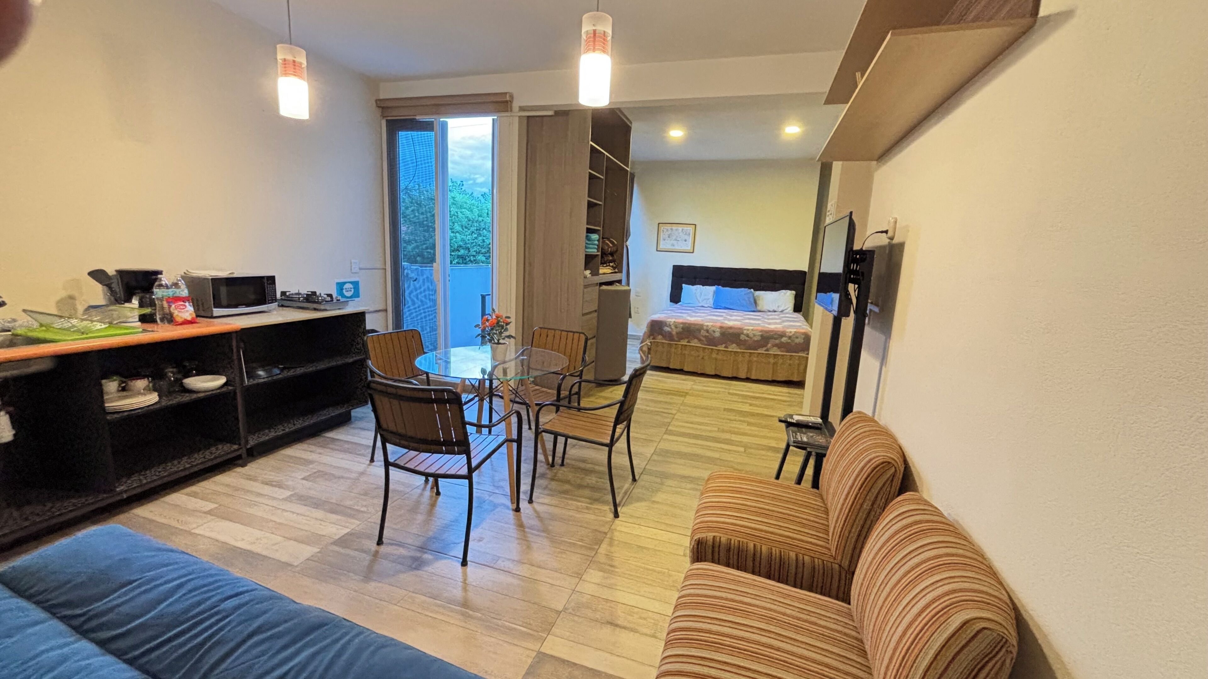 1 室のベッドルーム、アイロン / アイロン台、WiFi、ベッドシーツ