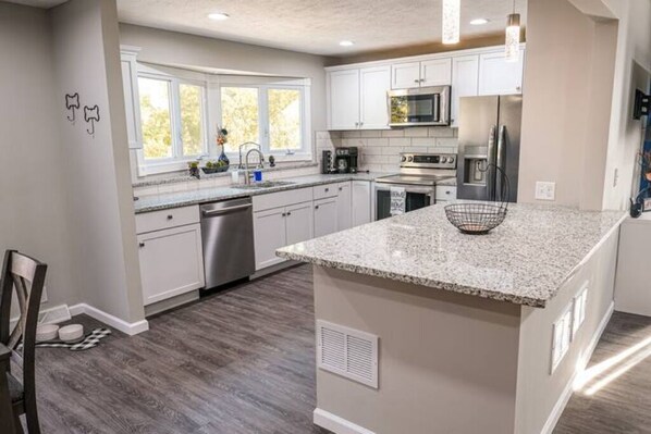 Microwave, oven, stovetop, dishwasher