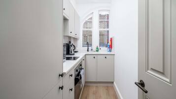 Mikrowelle, Ofen, Herdplatte, GeschirrspĂŒler