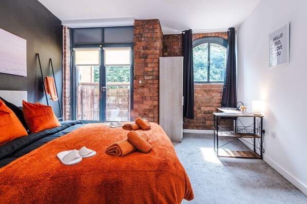 2 bedrooms, iron/ironing board, free WiFi, bed sheets