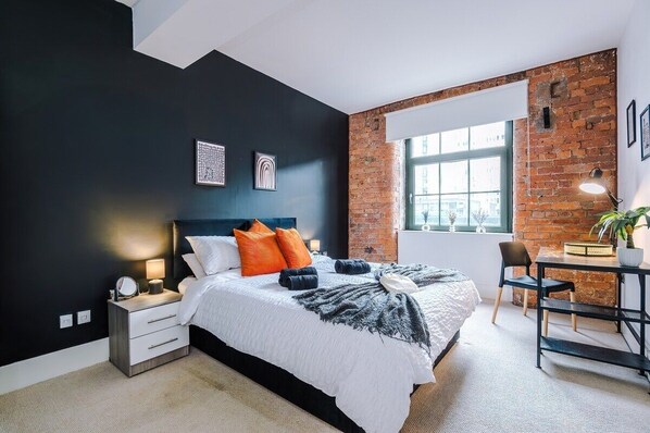 1 bedroom, iron/ironing board, internet, bed sheets