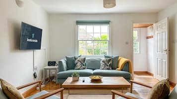 Fernseher, Bücher, Stereoanlage