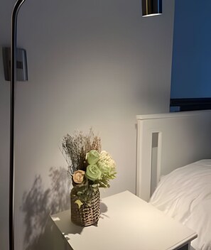 Appartement | Verduisterende gordijnen, geluiddichte muren